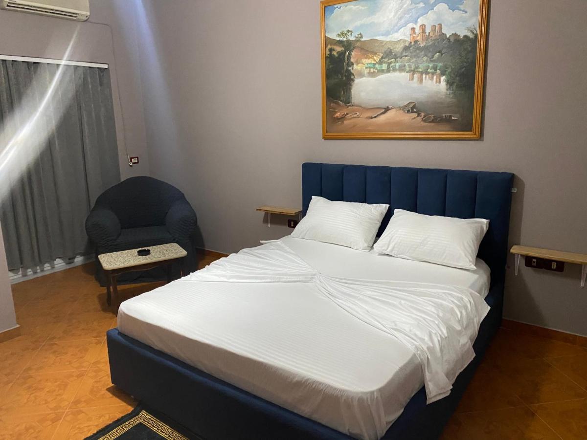 Hotel Belind Berat Bagian luar foto