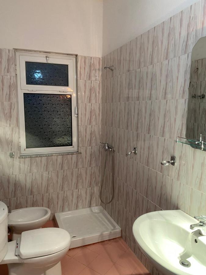 Hotel Belind Berat Bagian luar foto