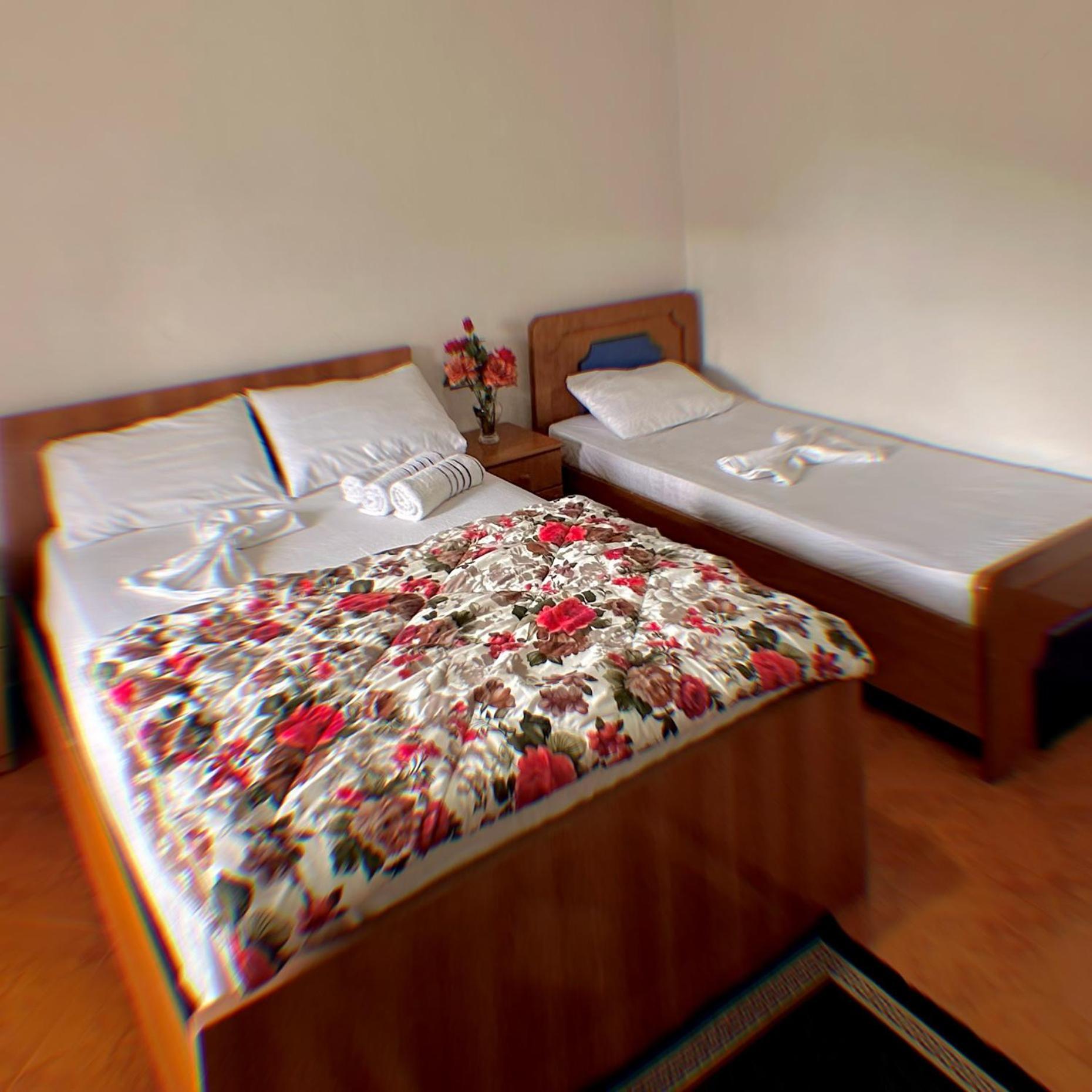 Hotel Belind Berat Bagian luar foto