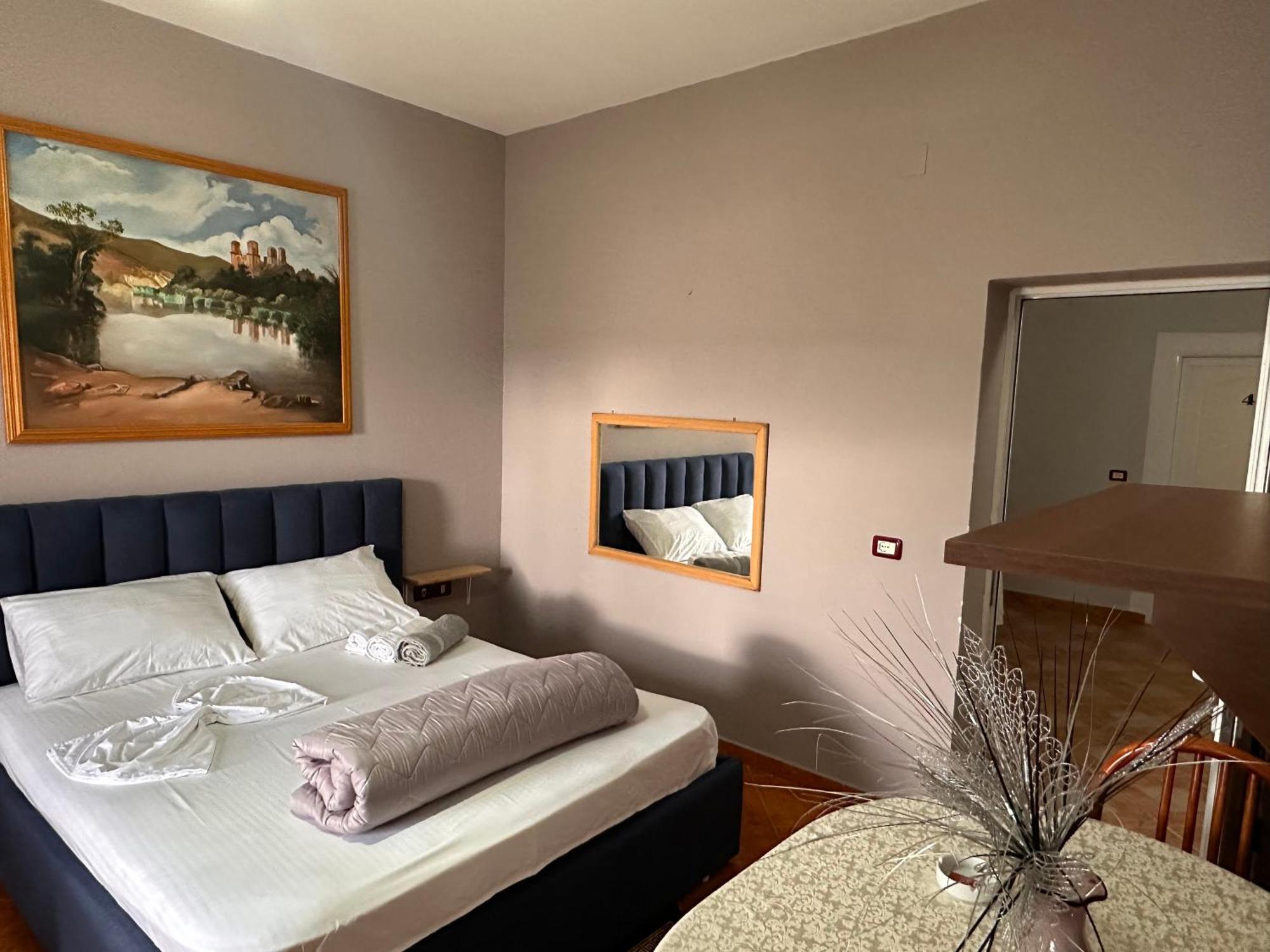 Hotel Belind Berat Bagian luar foto