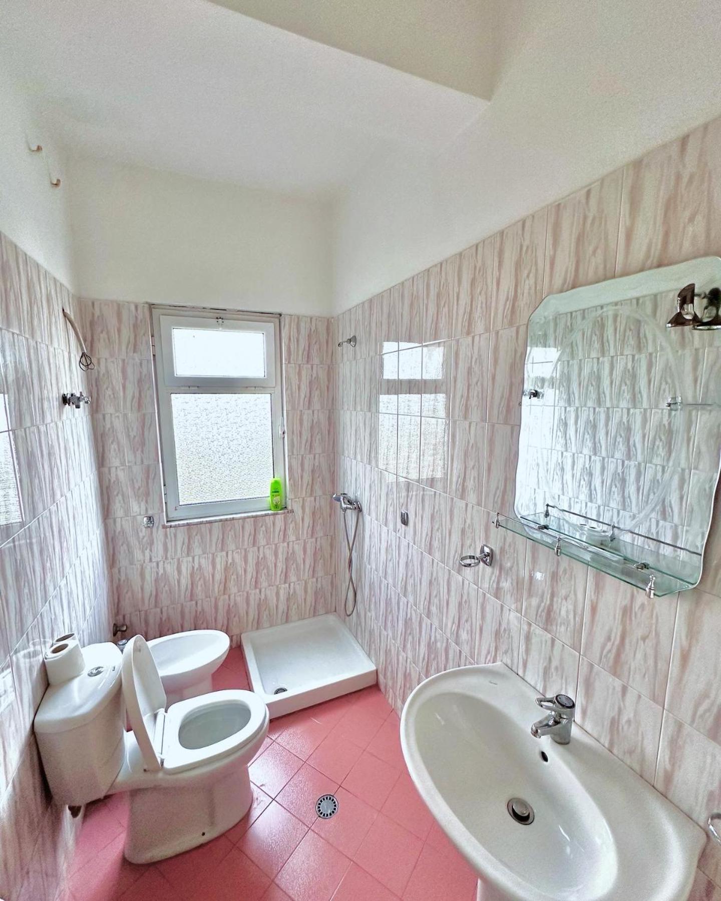 Hotel Belind Berat Bagian luar foto